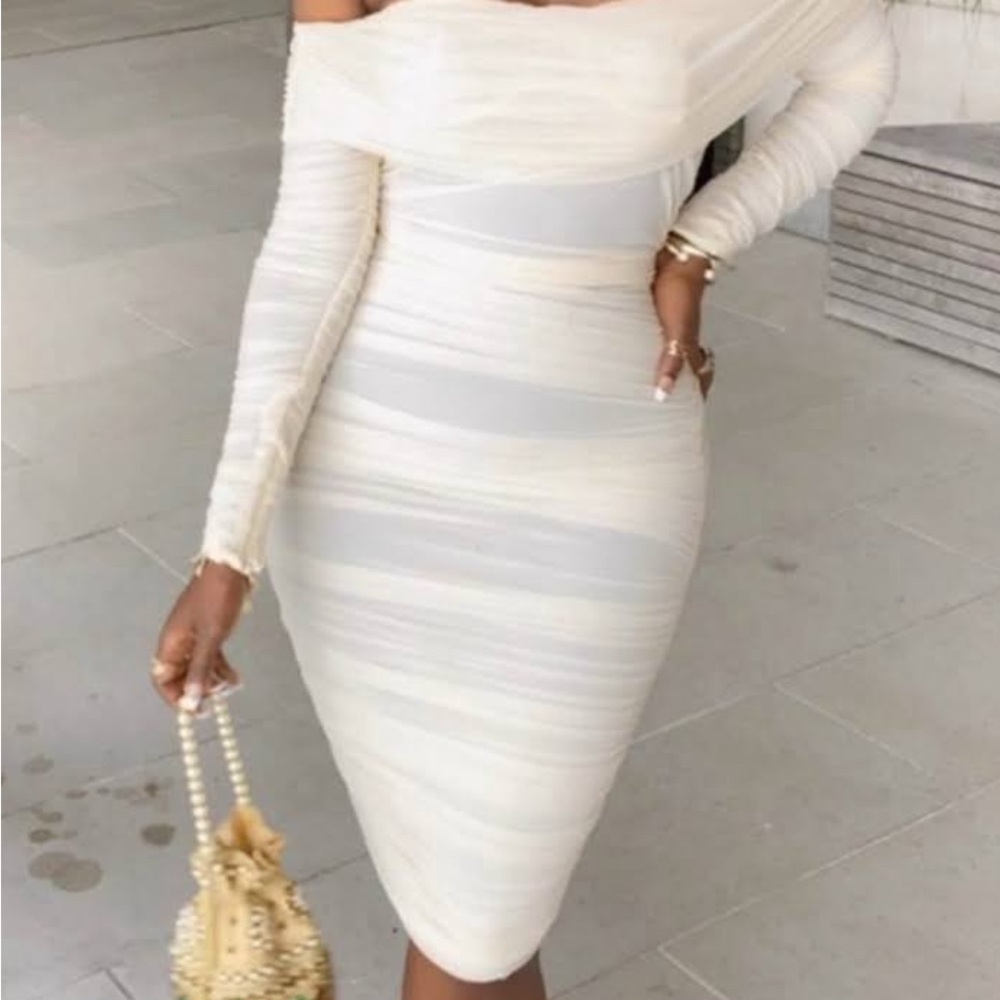 Elegant Off-Shoulder White Dress House of CB - Picture 3 of 4
